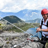 Kletterunterricht auf der Cermiskyline  - Ausbildungspause auf dem Klettersteig der Seen vom Cermis
