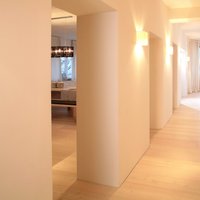 Appartamento Residenziale Bolzano  - Questo pavimento in Larice Mod. Magnus, spazzolato oliato bianco di Parkemo dona luminosità ad ogni spazio. 