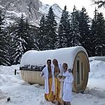 Esperienze ed emozioni Union Hotels Canazei - Cottege Hotel Villetta Maria, sauna esterna e vasca esterna calda