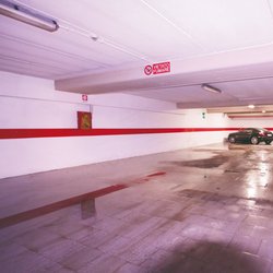 50 Hotel Rubino - Indoor Garage 